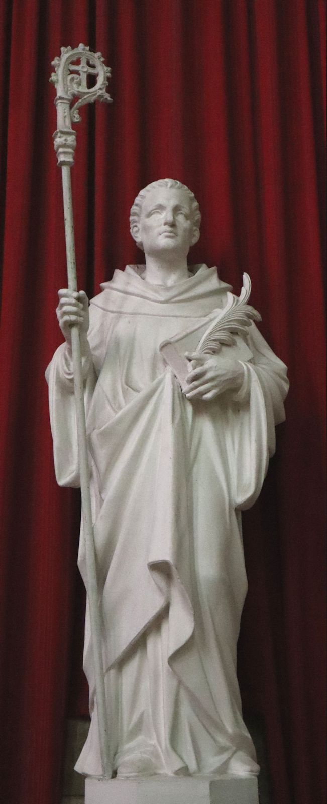 Statue in der Pfarrkirche in La Réole