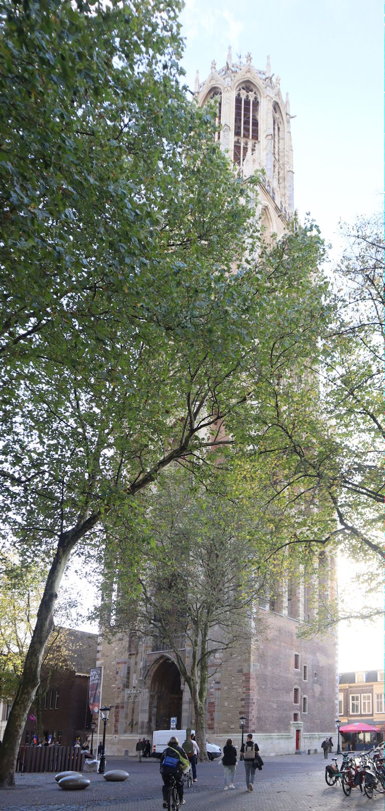 der freistehende Turm des Domes in Utrecht