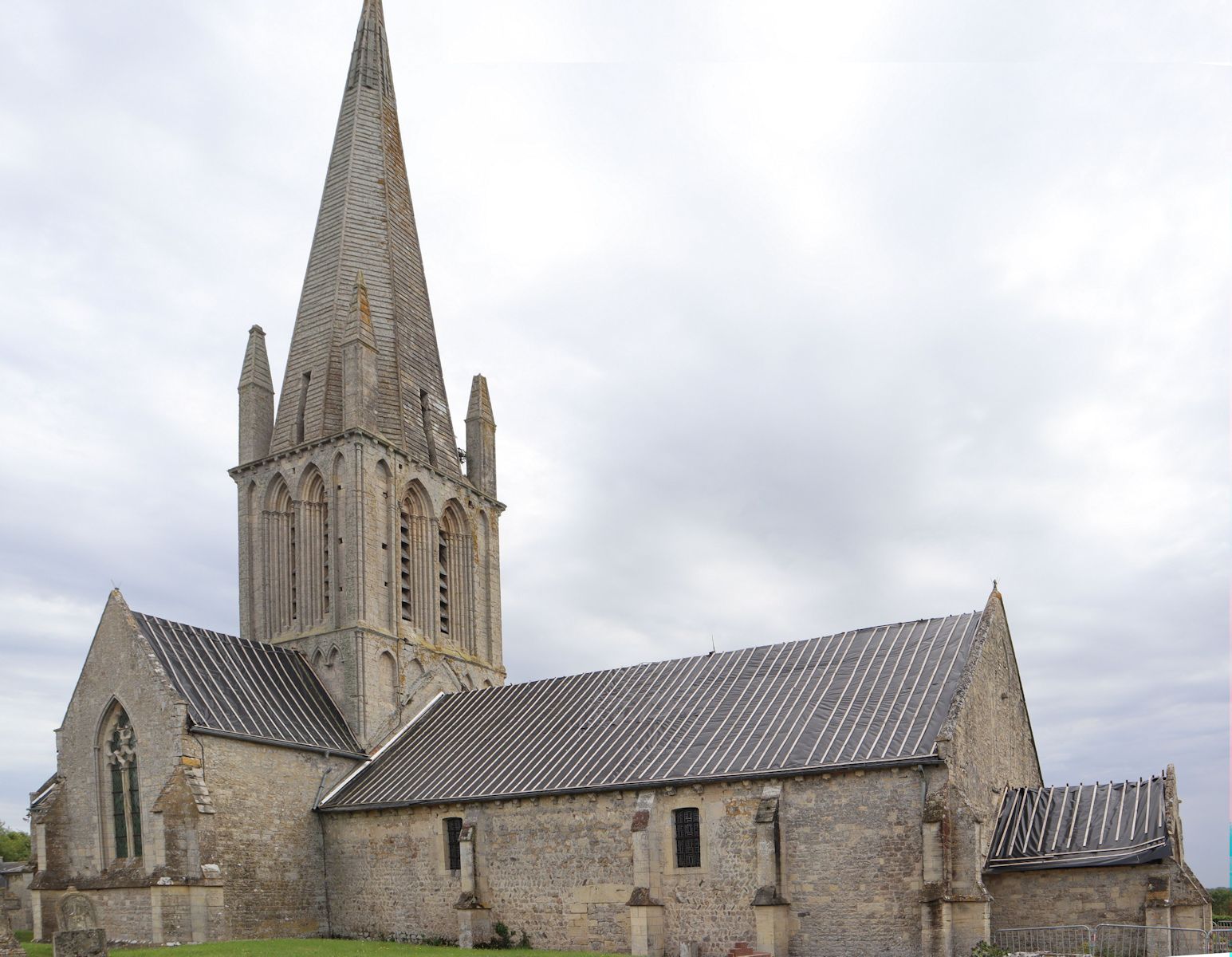 Pfarrkirche in Louvières bei Bayeux