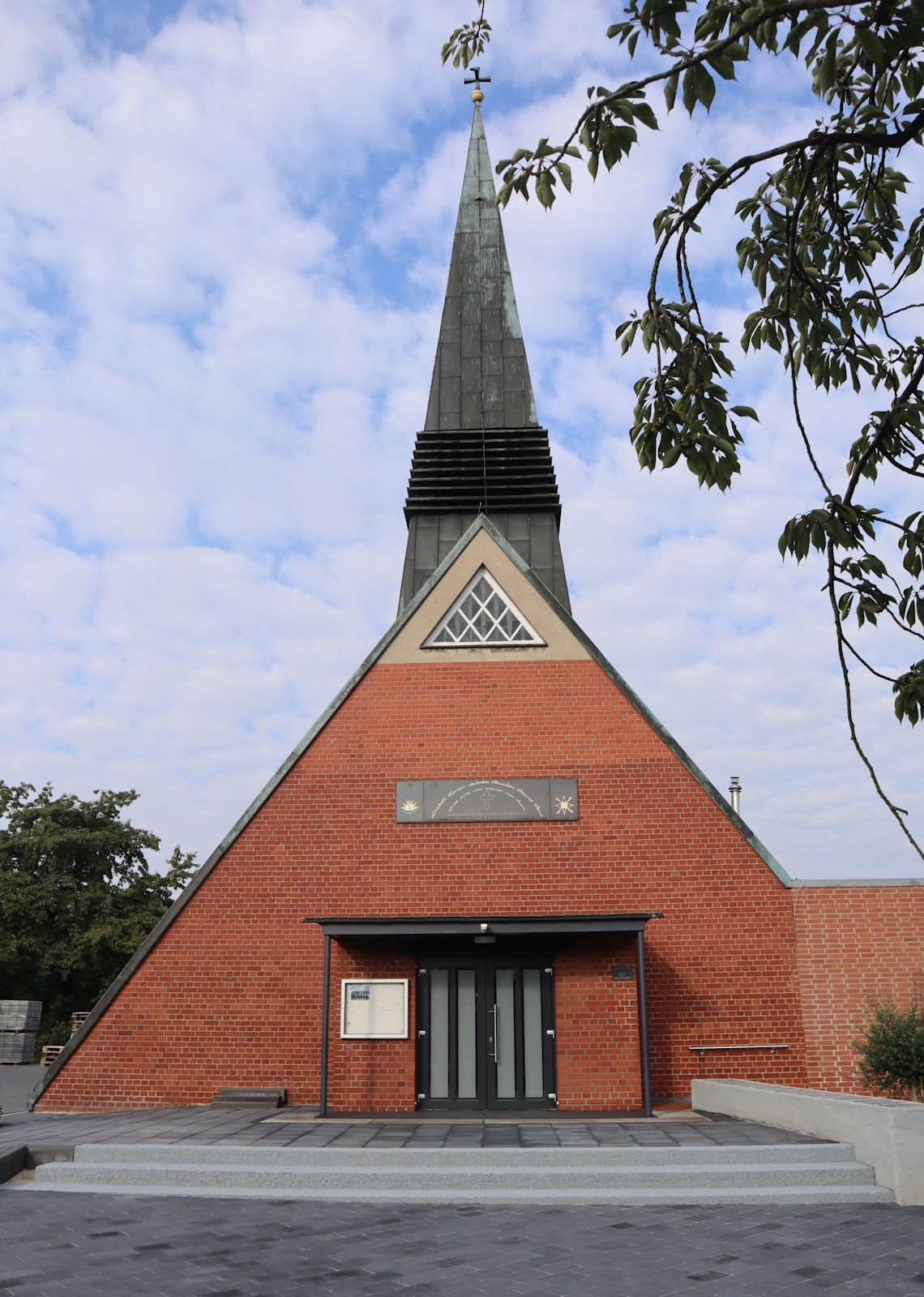 Kirche Mar Odisho & Mar Qard in Burlo