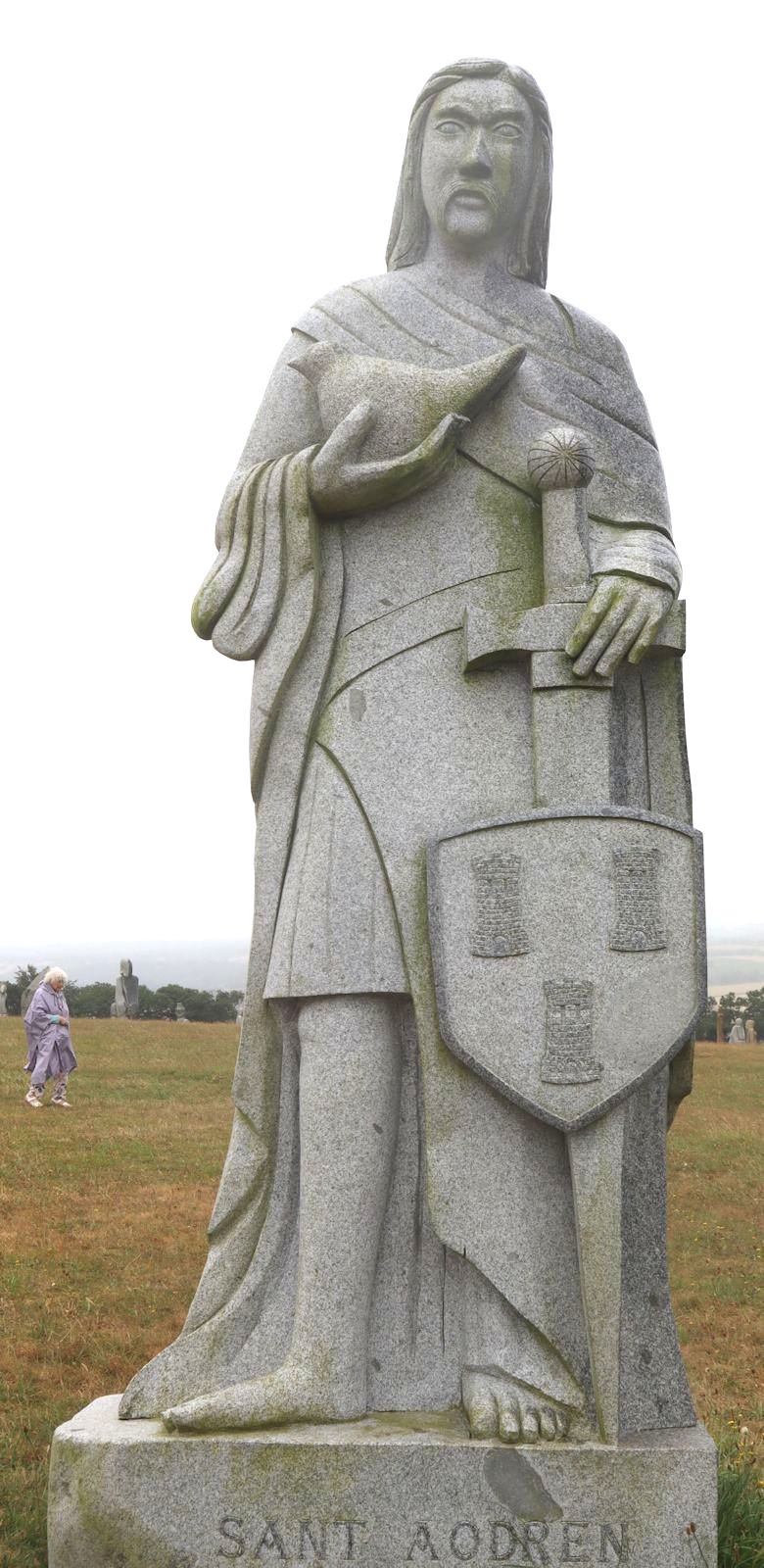 Seenu Shanmugam: Statue, 2023, im &bdquo;Vallée des Saints&rdquo; nahe Carnoët bei Saint-Brieuc