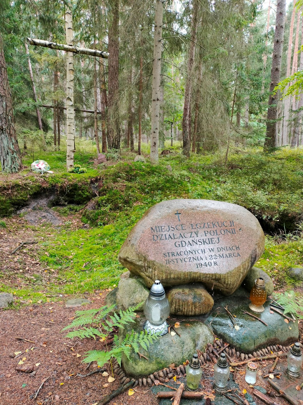 Gedenkstätte am Hinrichtungsort im ehemaligen Konzentrationslager Stutthof