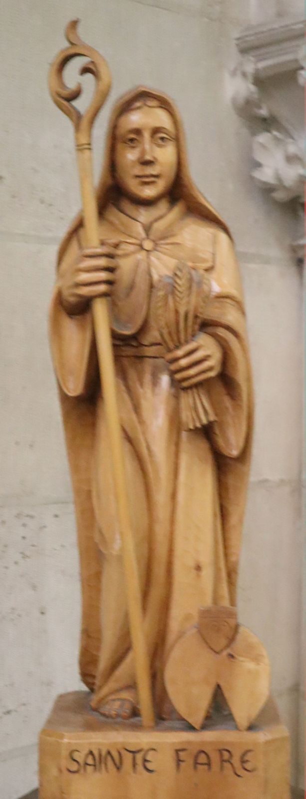 Statue in der Kathedrale in Meaux