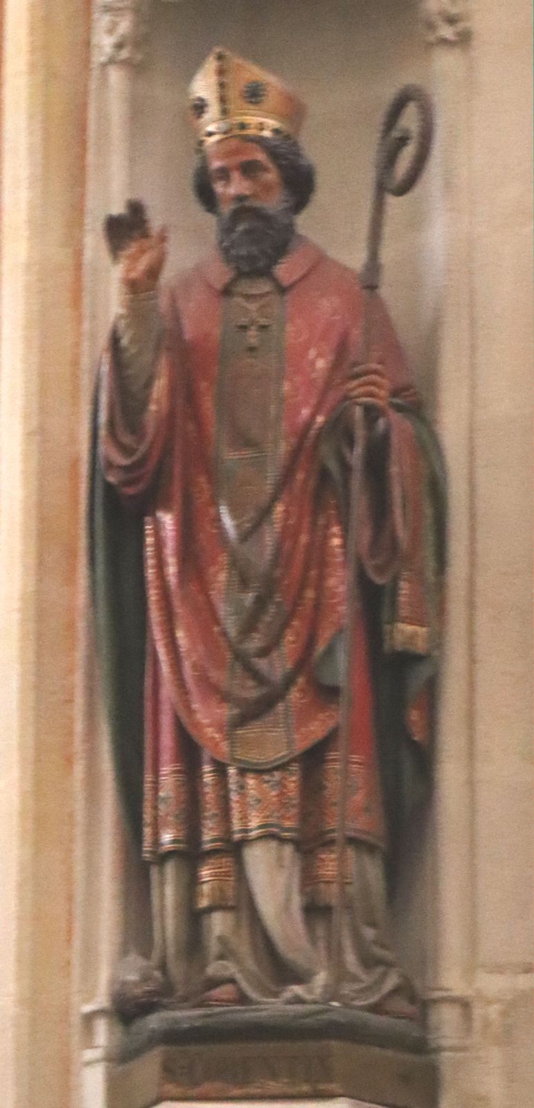 Statue in der Kathedrale in Quimper