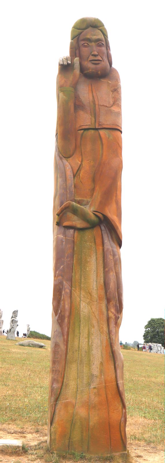 Seenu Shanmugam, Gaël Labbay: Statue, 2018, im &bdquo;Vallée des Saints&rdquo; nahe Carnoët bei Saint-Brieuc