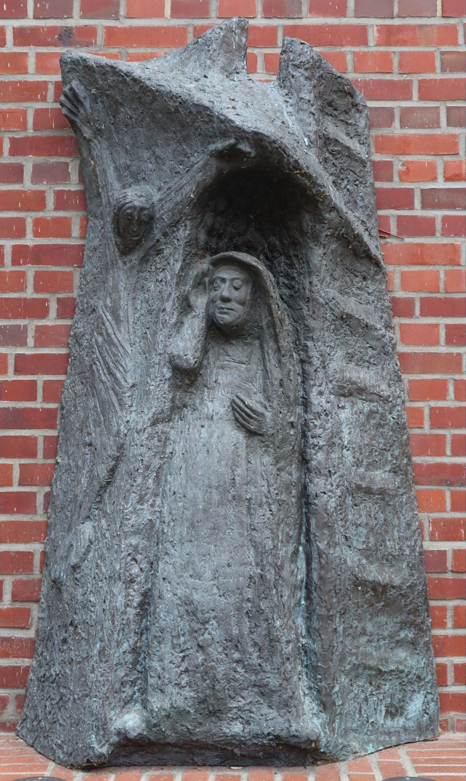 Hilde Schürk-Frisch: Skulptur im Innenhof des Collegiums Marianum in Münster