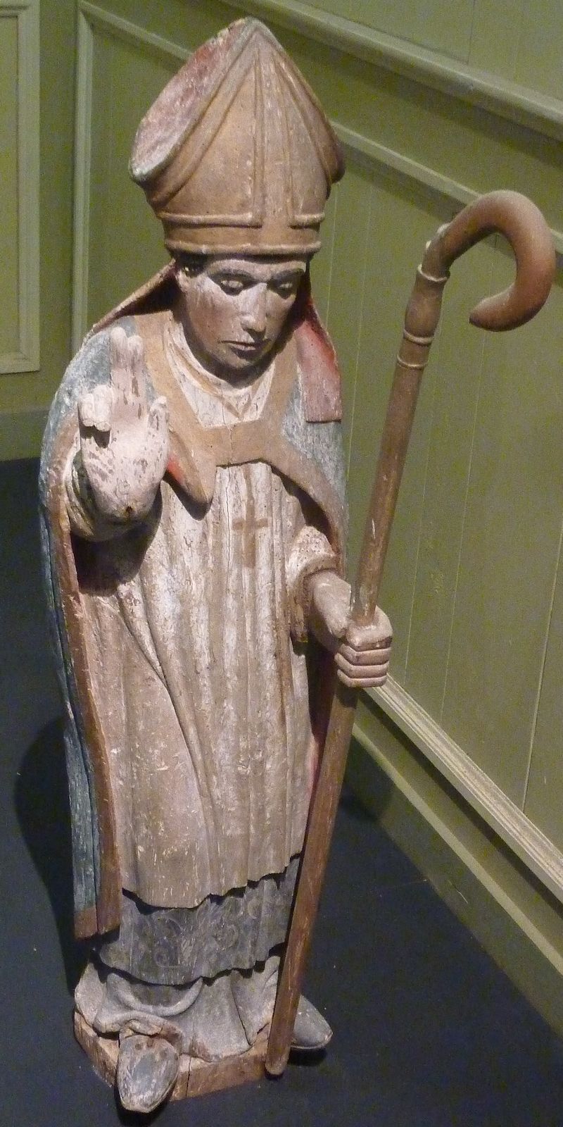 Statue in der Egarec geweihten Kapelle in Saint-Égarec, einem Ortsteil von Kerlouan bei Quimper
