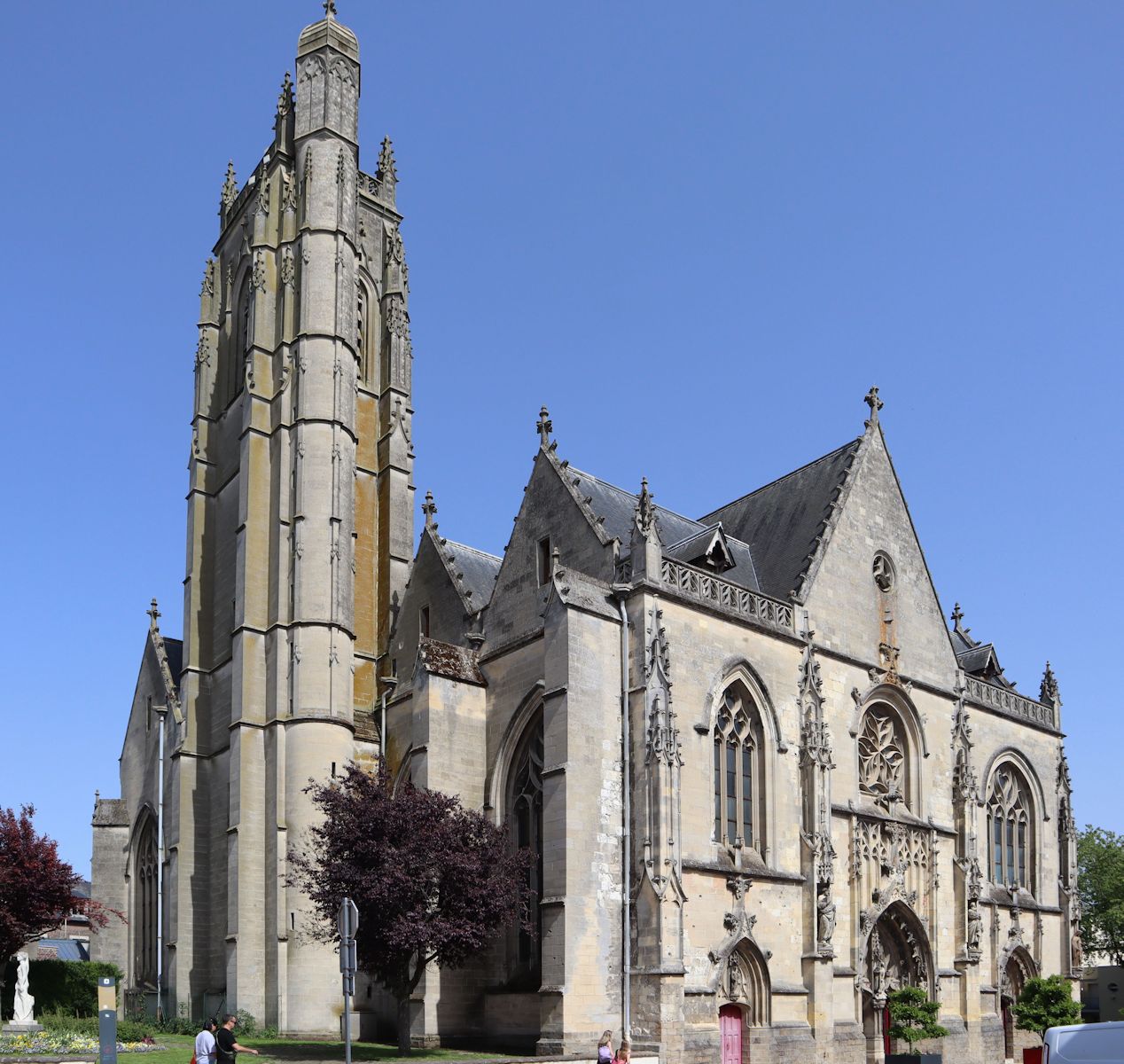 Kirche Saint-Jean-Baptiste in Péronne