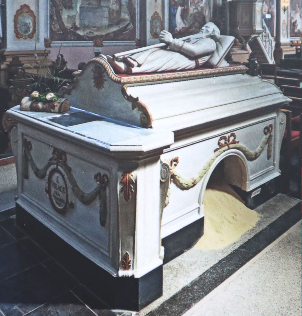 Gerlachs Grab in der Kirche Sint Gerlach in Houthem