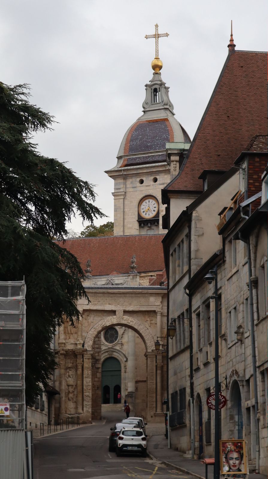 Aufgang zur Kathedrale Saint-Jean in Besançon