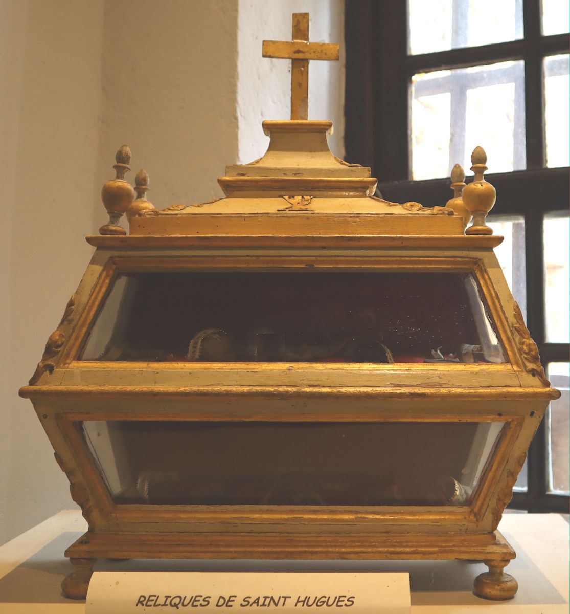 Reliquien in der Burg in Semur-en-Brionnais