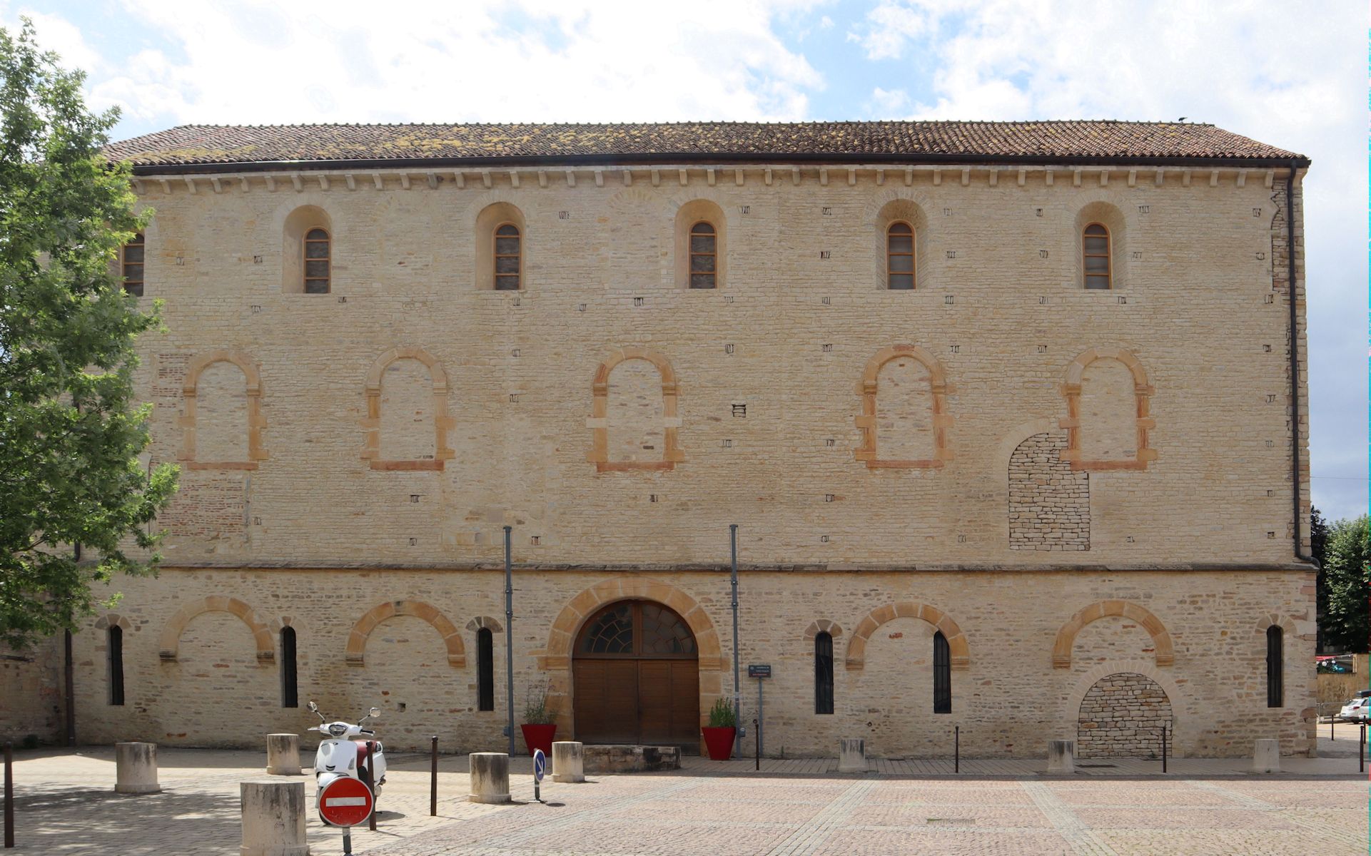 „Hôtellerie Saint Hugues” im ehemaligen Kloster Cluny, früher Stallgebäude, heute Ausstellungsraum