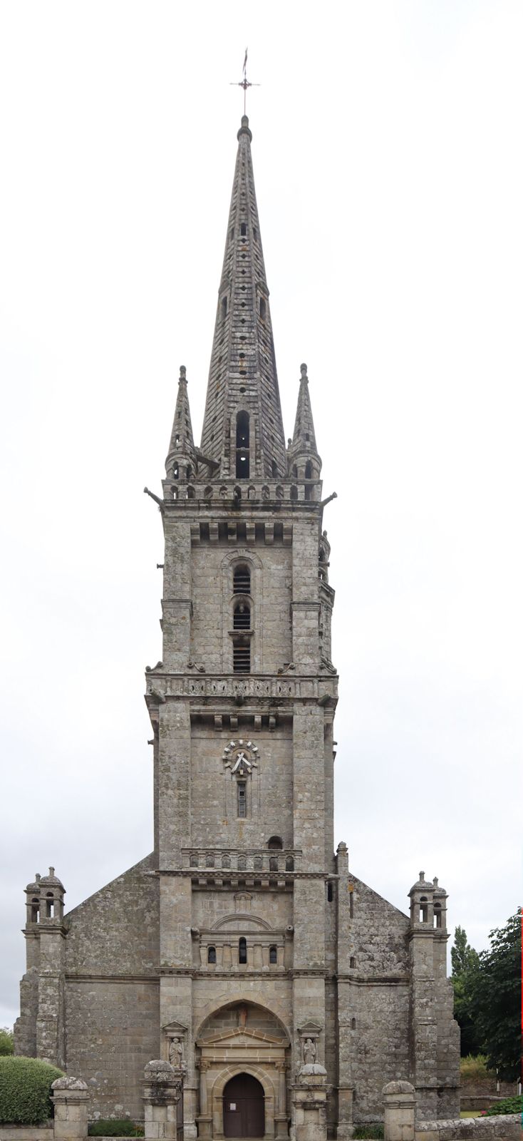 Pfarrkirche in Loguivy-Plougras