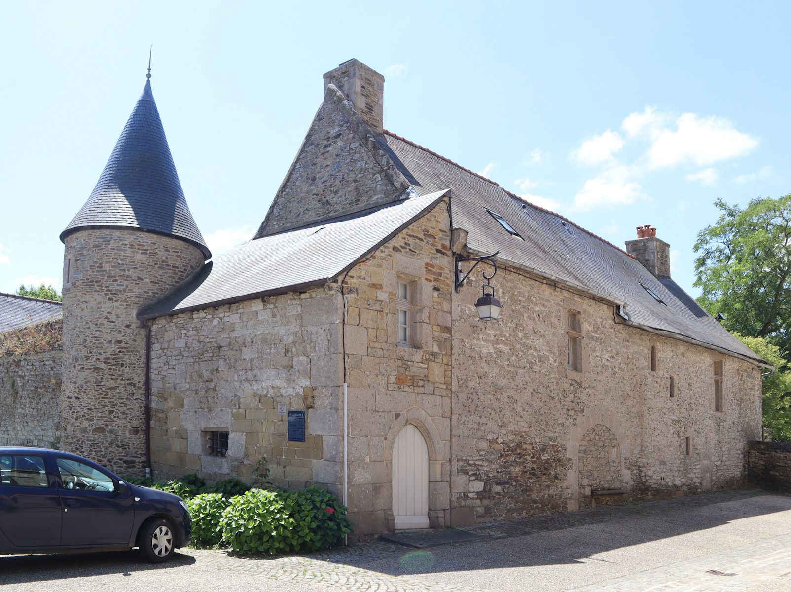Émile Daubé: Ivo zwischen dem Armen und dem Reichen, Bild in der Kathedrale in Tréguier