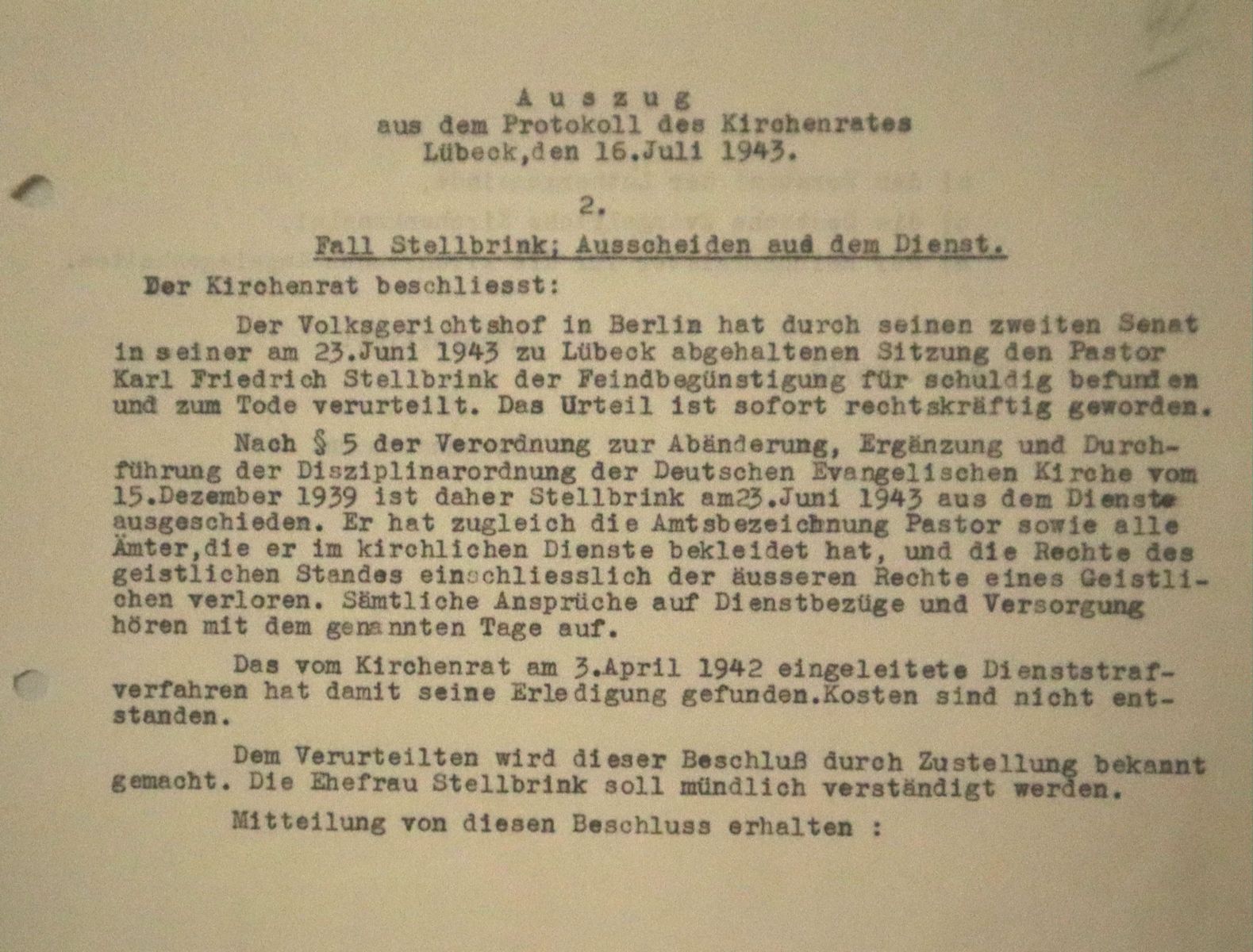 Kopie des Beschlusses der Evangelisch-lutherischen Landeskirche, Bild in der Ausstellung in der Lutherkirche in Lübeck