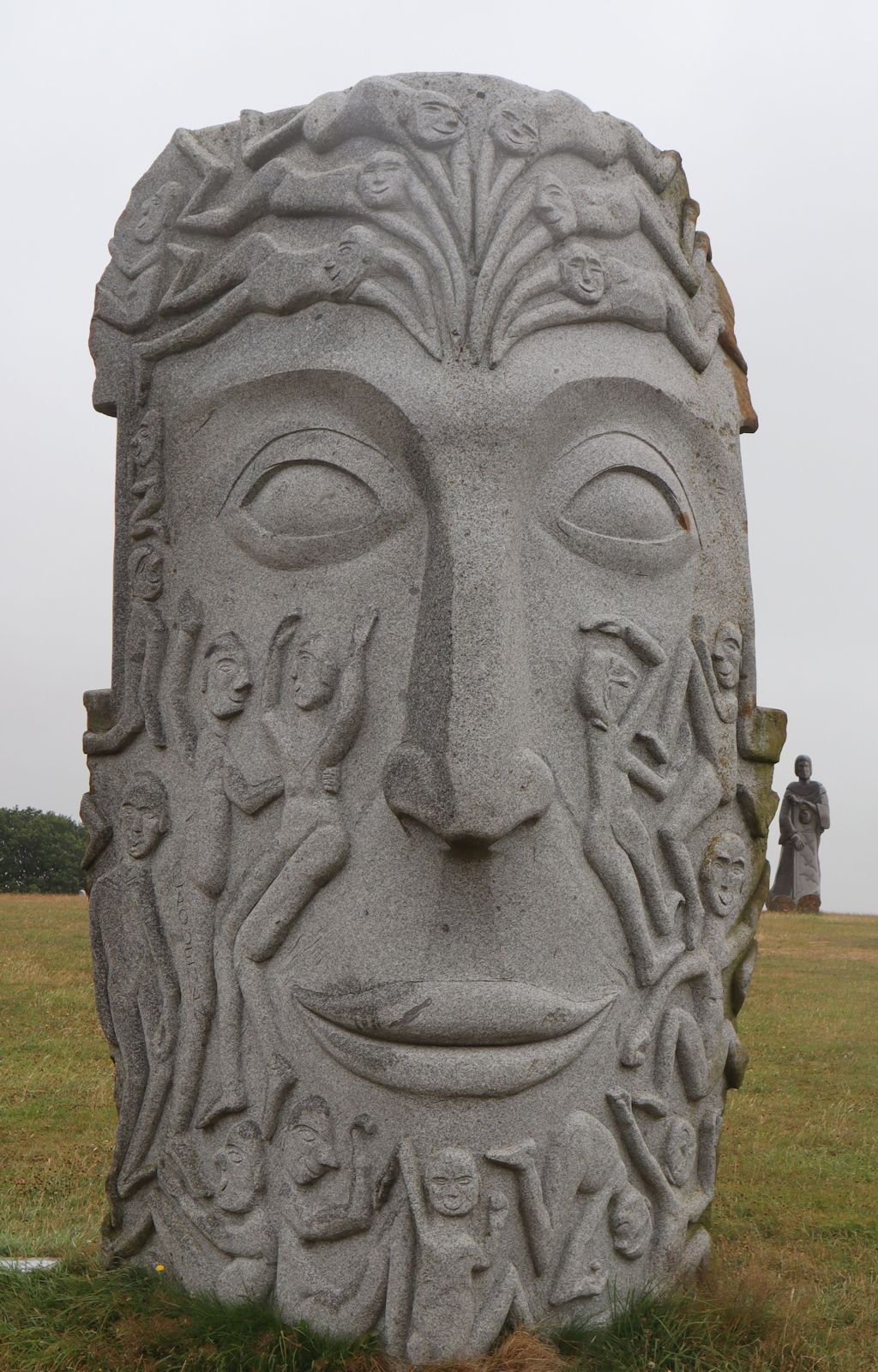 Ollivier Lévêque: Statue, 2016, im &bdquo;Vallée des Saints&rdquo; nahe Carnoët bei Saint-Brieuc