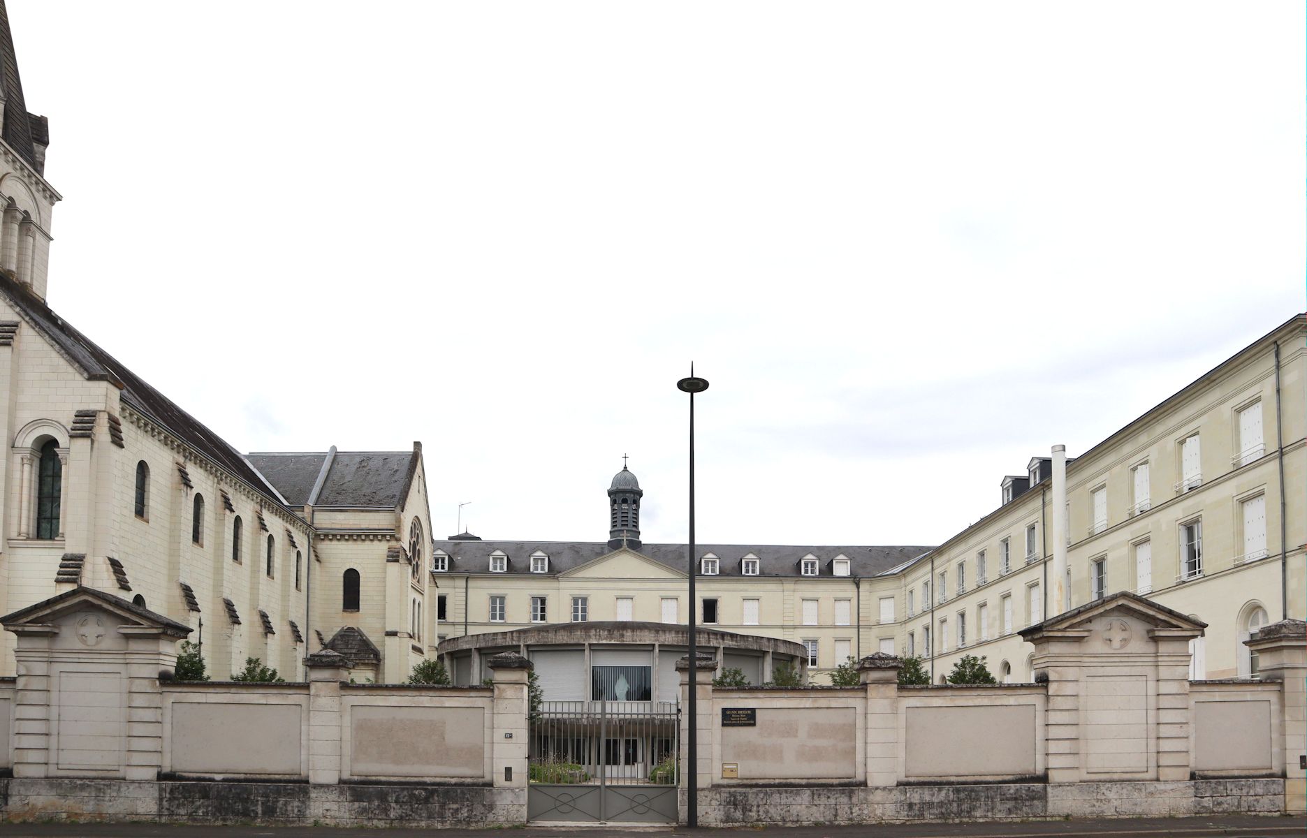 Mutterhaus der „Sœurs de Charité dominicaines de la Présentation„ in Tours