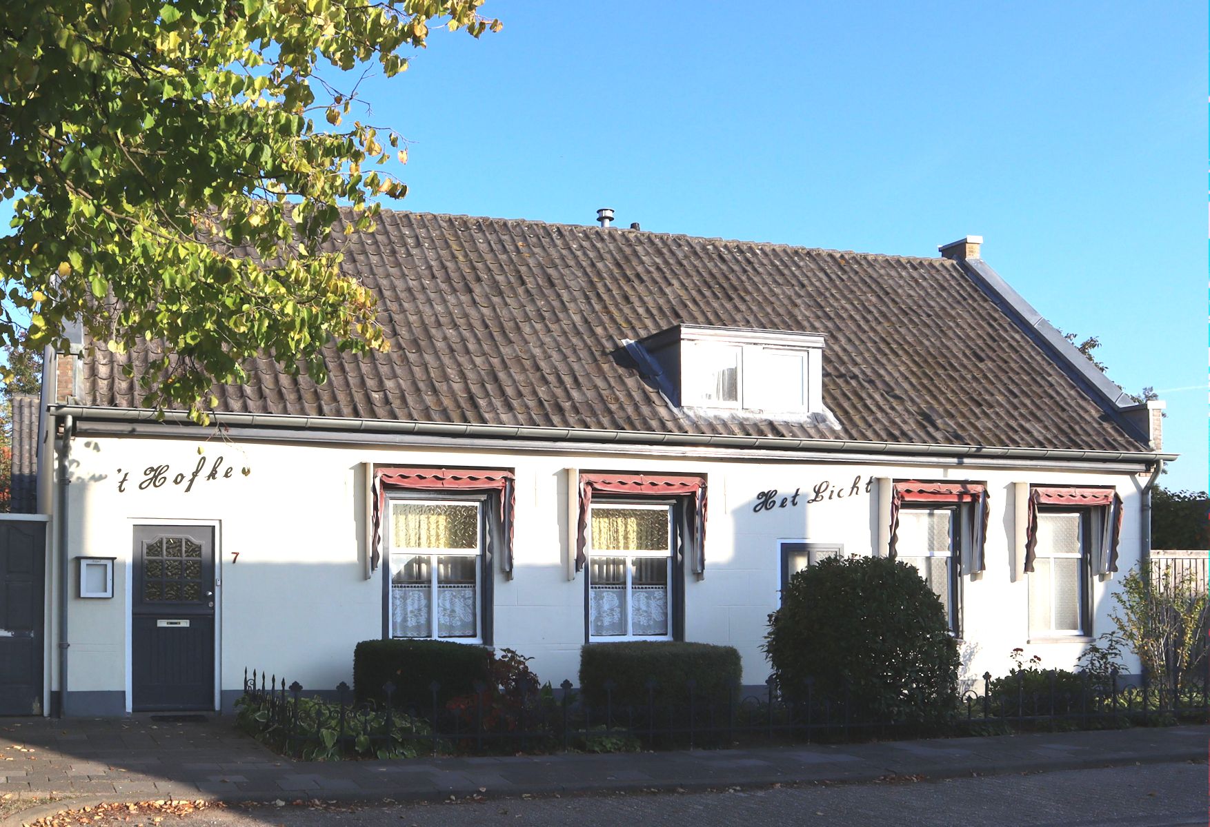 Haus der angeblichen Erscheinungen in Berlicum; der Zugang zur Kapelle im Garten ist mittlerweile verschlossen