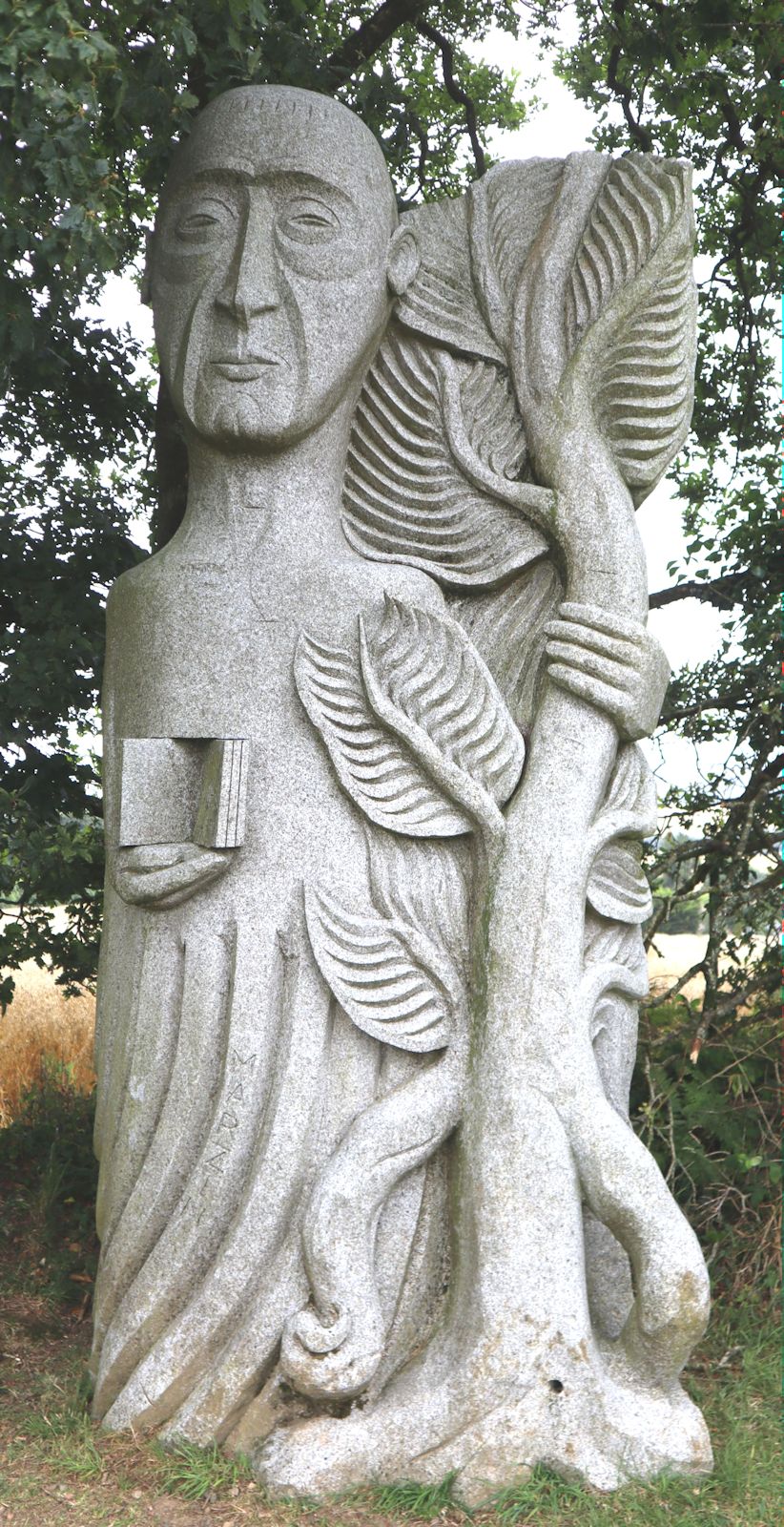 Olivier Lévêque, Raphaël Marien: Statue, 2018, im &bdquo;Vallée des Saints&rdquo; nahe Carnoët bei Saint-Brieuc