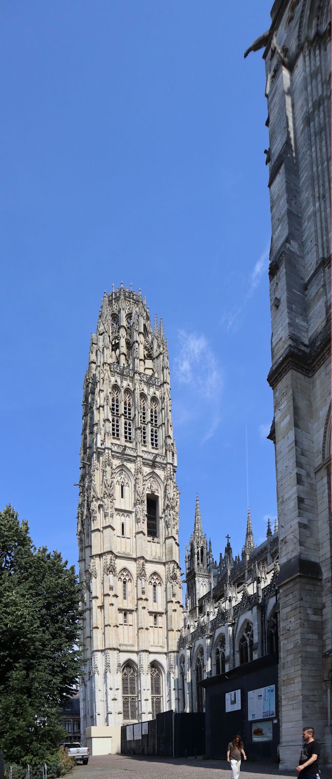 Südeingang und -turm der Kathedrale in Rouen