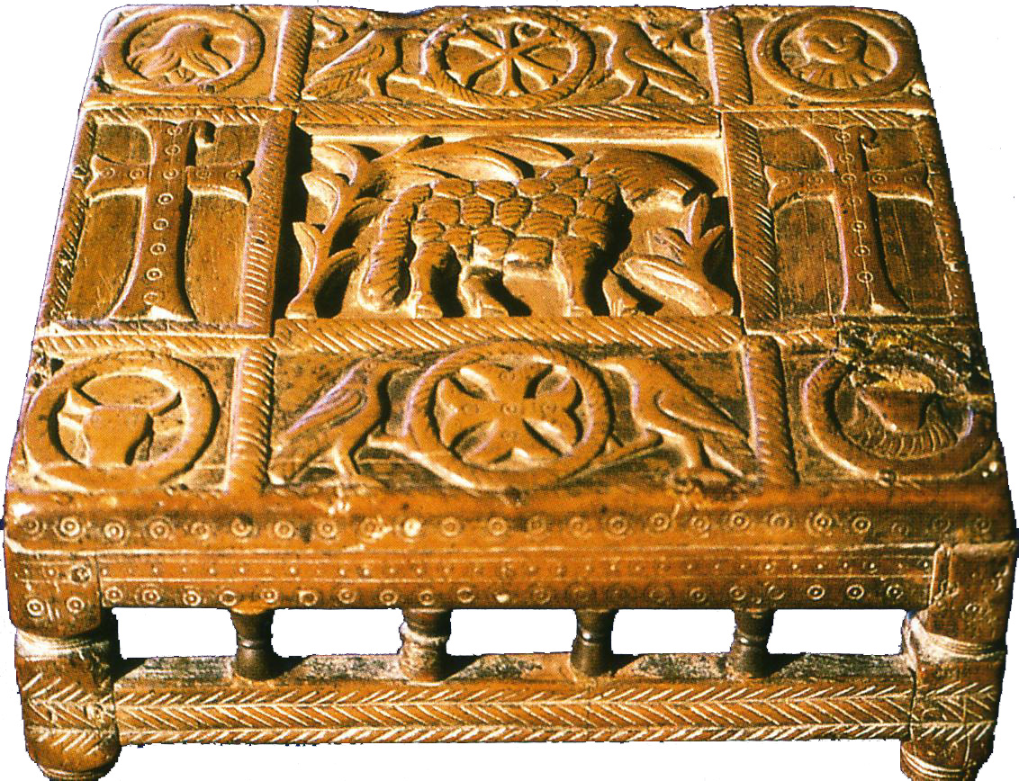 Radegund zugeschriebenes Lesepult aus Holz aus dem Kloster Sainte Croix, heute im Museum Sainte Croix in Potiers