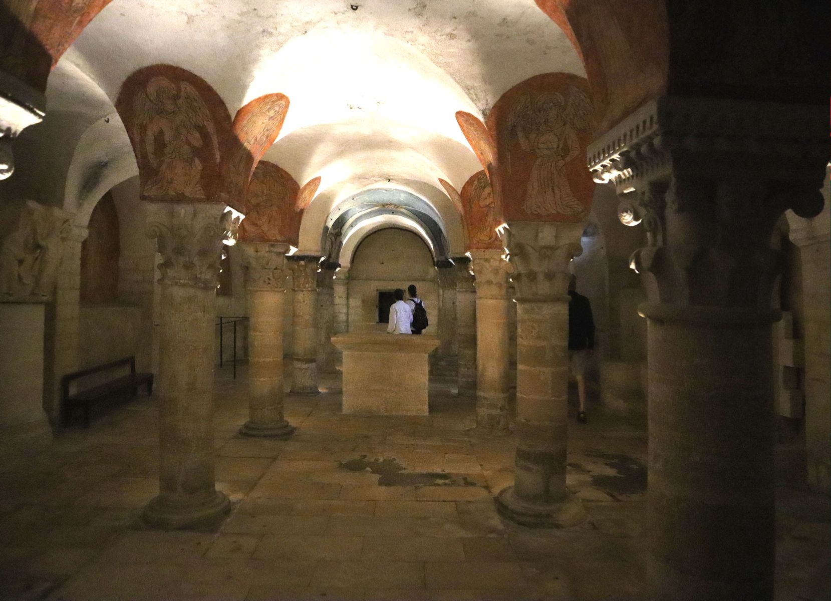 Krypta der Kathedrale in Bayeux