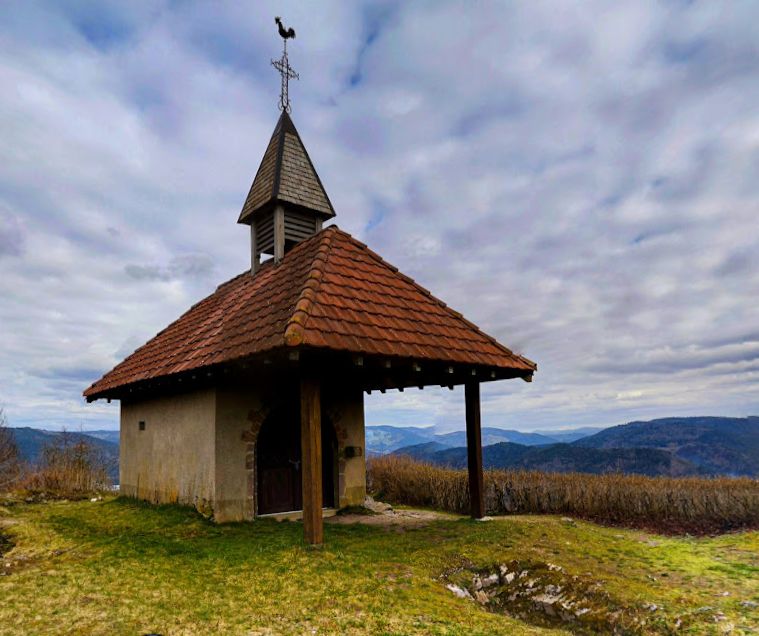 Kapelle an der Stelle des ersten Klosters auf dem &bdquo;heiligen Berg&rdquo; bei Remiremont