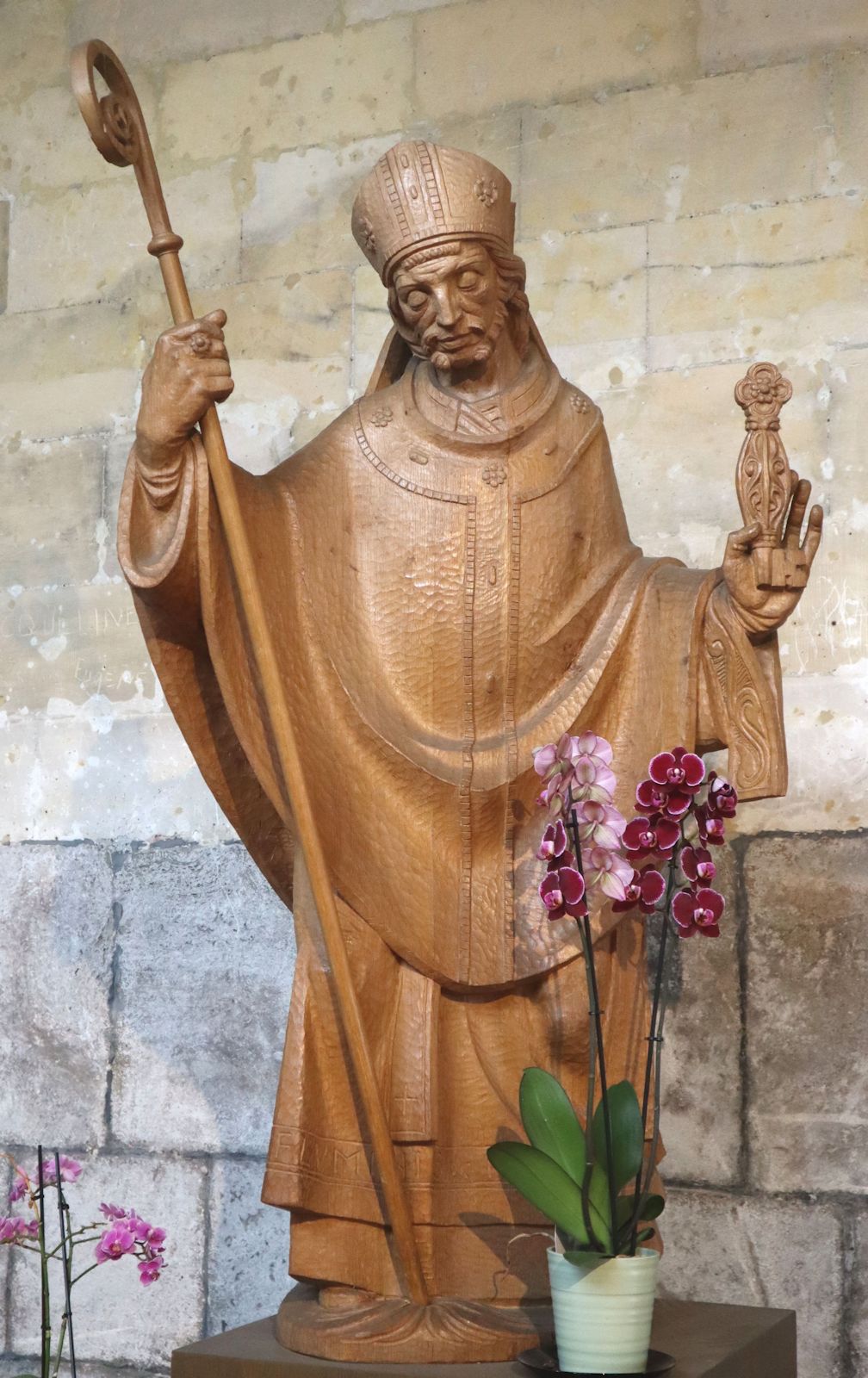 Statue in der Basilika Sint Servaas in Maastricht