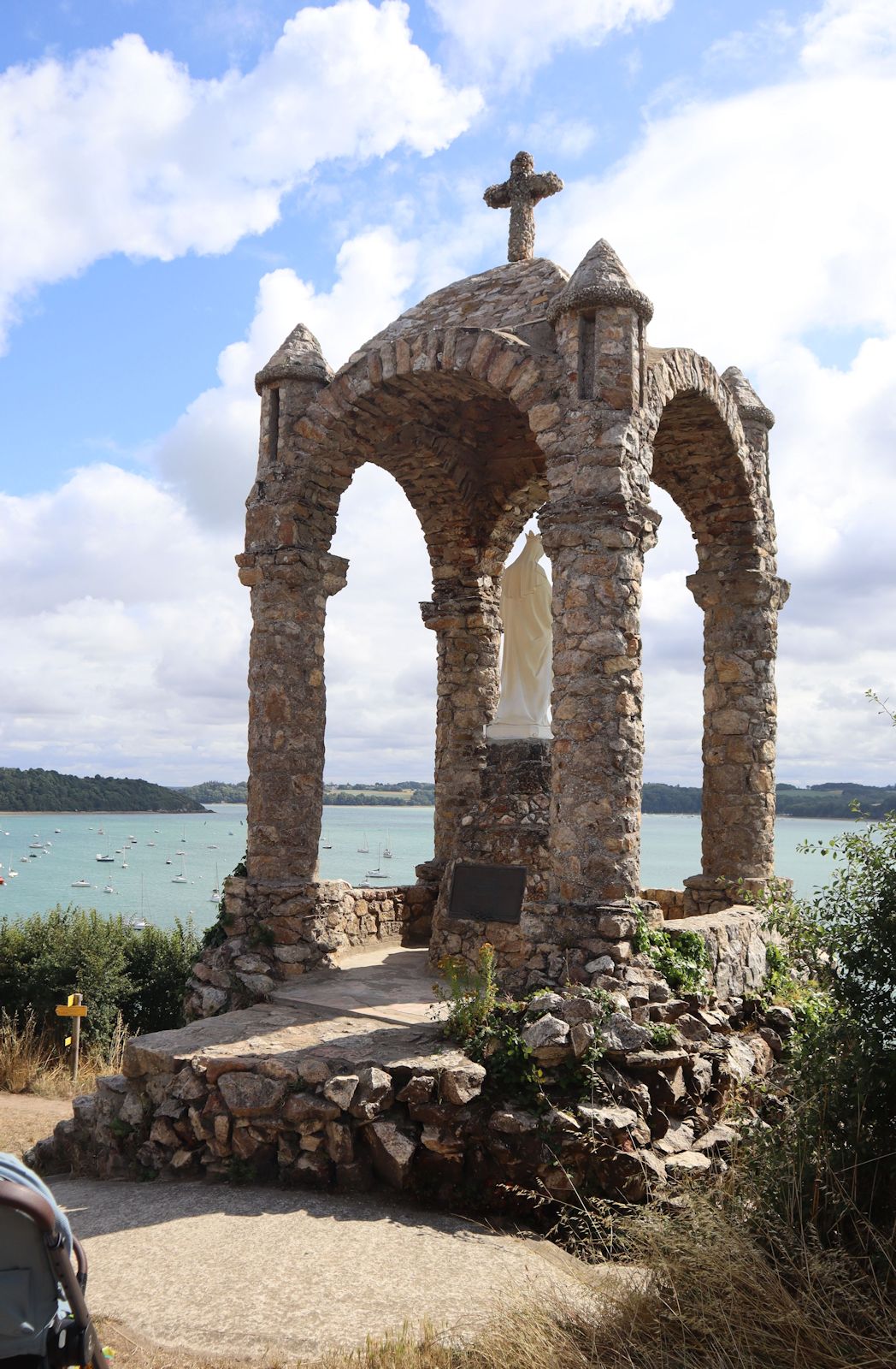 Oratorium Grainfollet, direkt an der Küste bei Saint-Suliac