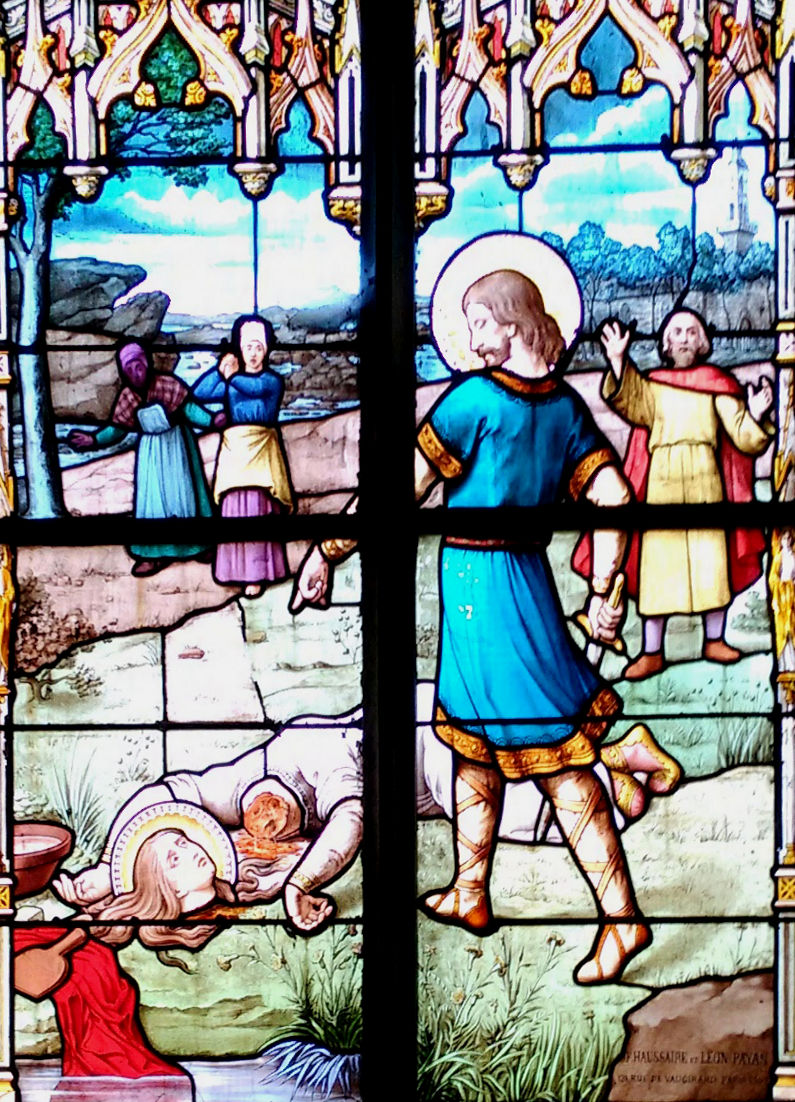 L. Payan und J. Guyonnel: Gurguy enthauptet Haude, Glasfenster, 1901, in der Kapelle Notre Dame du Bon Secours in Kersaint