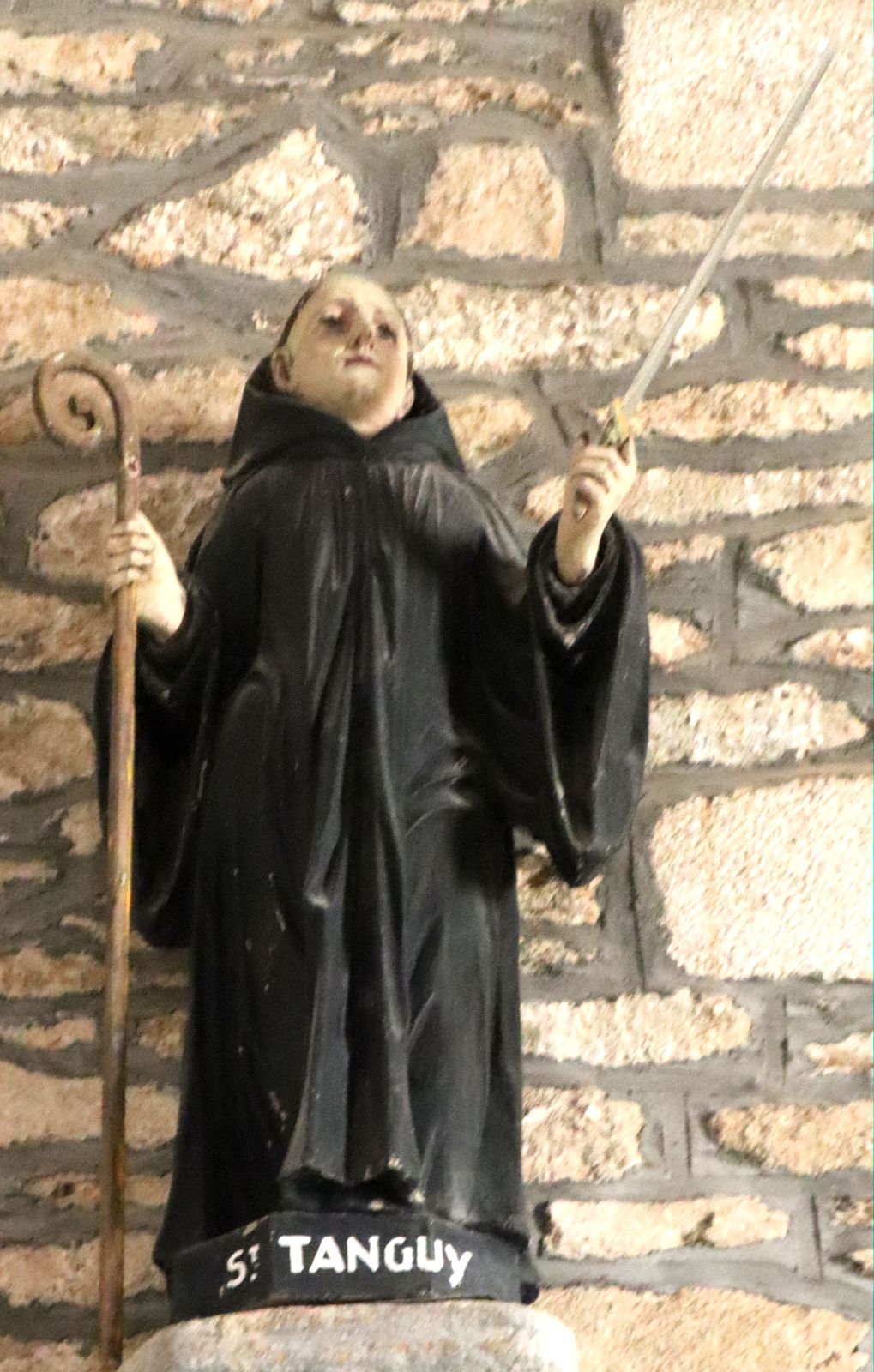 Statue in der Kirche Notre-Dame-de-Grâce in Saint-Mathieu