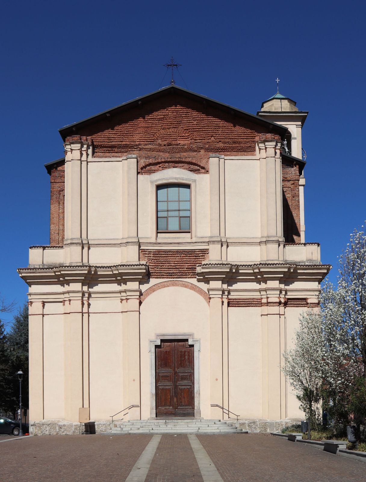 Pfarrkirche in Binasco