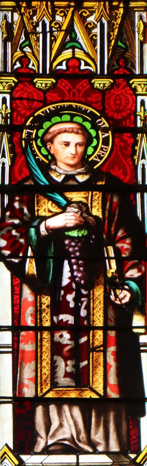 Glasfenster in der Pfarrkirche in Saint-Martin-la-Plaine bei Saint-Étienne in Frankreich