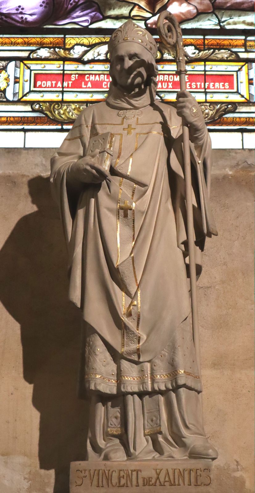 Statue  in der Kathedrale in Dax