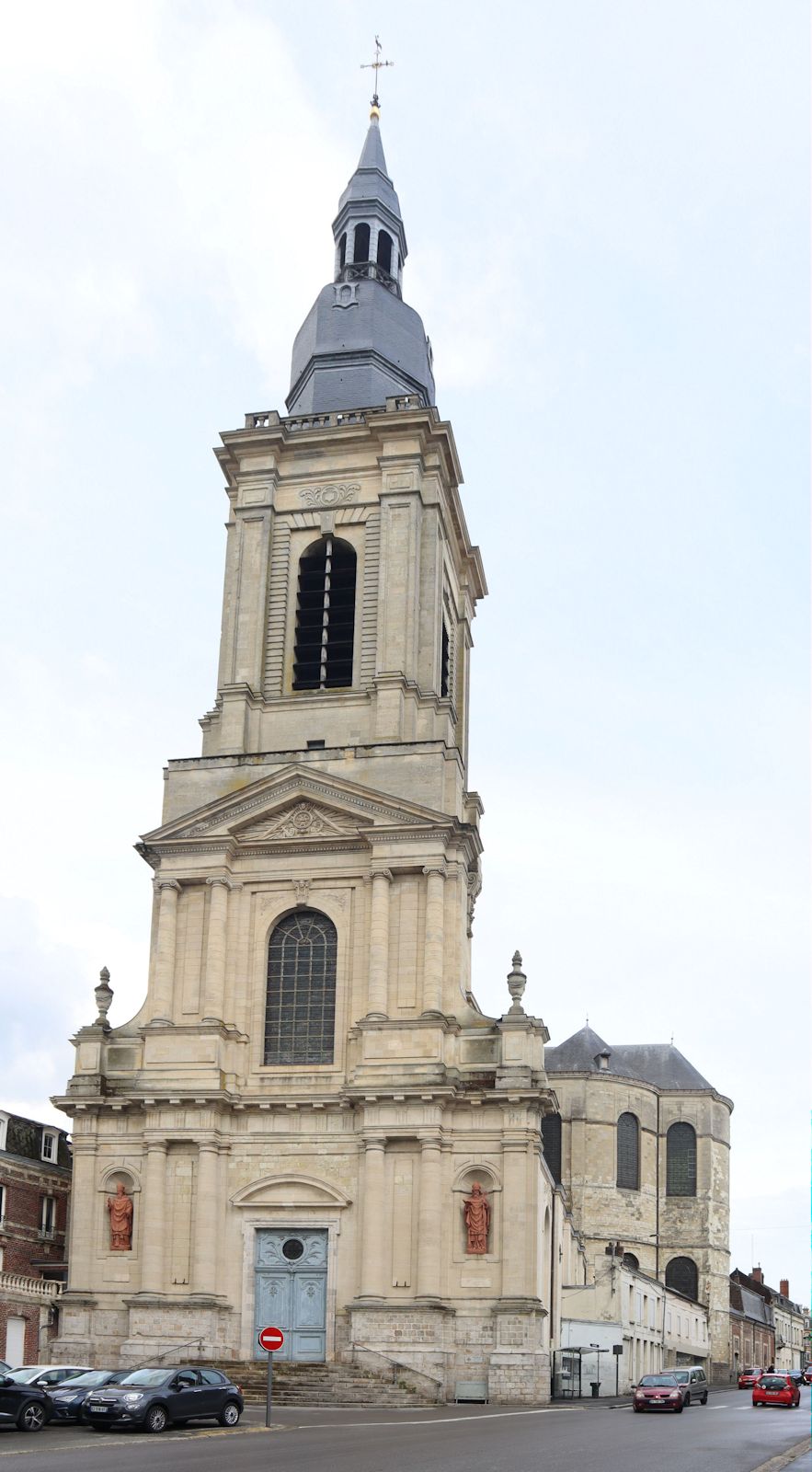 die heute Gaugerich von Cambrai geweihte Kirche Saint-Géry in Cambrai