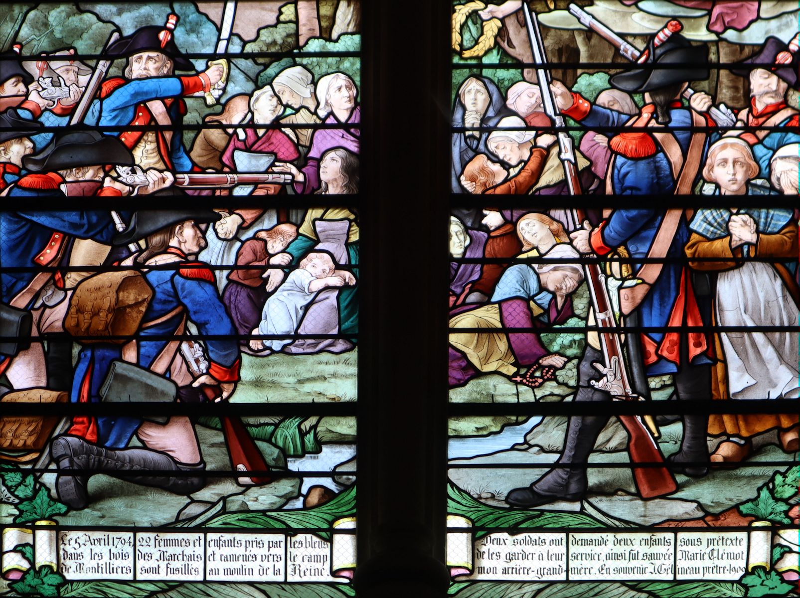 Glasfenster: Revolutionssoldaten töten (andere) Einwohner des Dorfes ontilliers, 1909, in der Pfarrkirche in Montilliers bei Angers