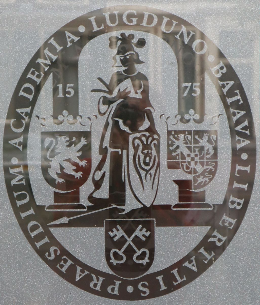 Wappen am Akademiegebäude der Universität in Leiden