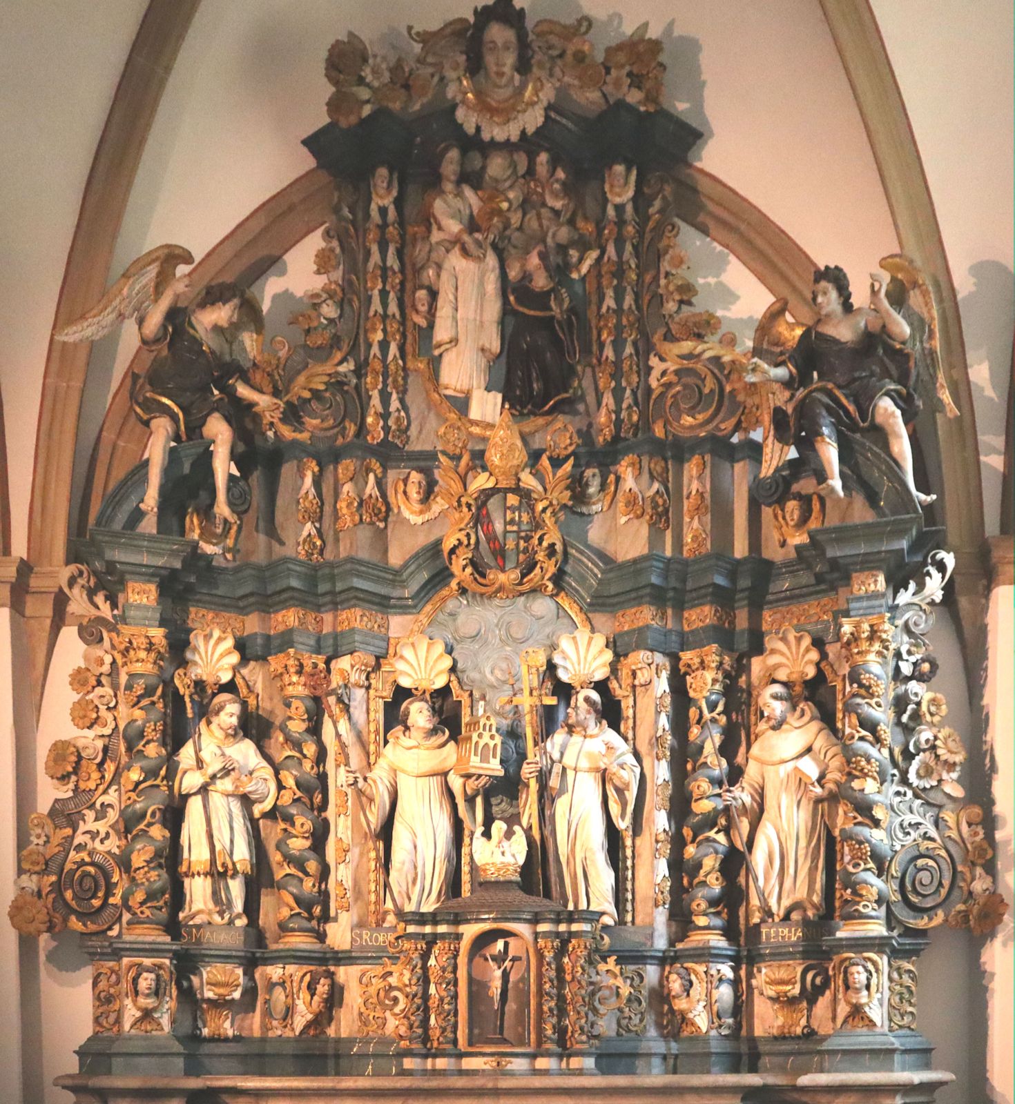 Altar mit Statuen von Malachias von Armagh, Bernhard von Clairvaux, Robert von Molesme und Stephan Harding (von links), um 1430, in der ehemaligen Abtei Marienfeld der Zisterzienser in Harsewinkel bei Gütersloh